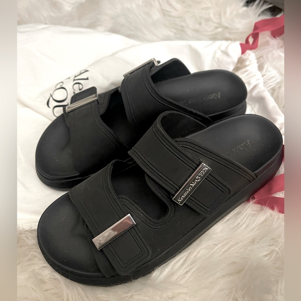 Alexander McQueen Hybrid Slide in Black/Silver